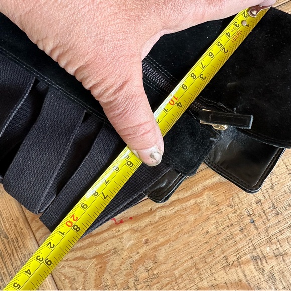 Women size 12 knee high flat boots - Picture 8 of 10